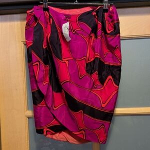 nwt $440 Vibrant Pink and Black Abstract Wrap Skirt
